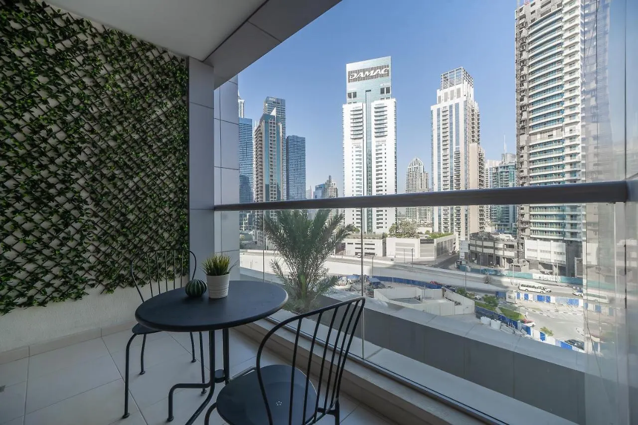 Higuests - Cute Studio With Balcony, 5-Min To The Beach Dubai
