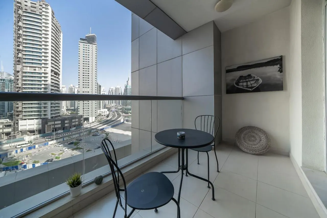 Higuests - Cute Studio With Balcony, 5-Min To The Beach Dubai 0*,