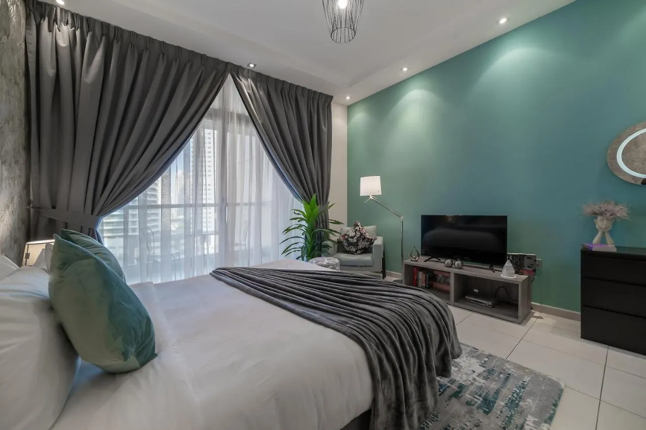 Apartament Higuests - Cute Studio With Balcony, 5-Min To The Beach Dubaj